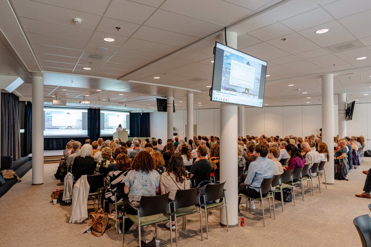 Grote Congreszaal.jpg