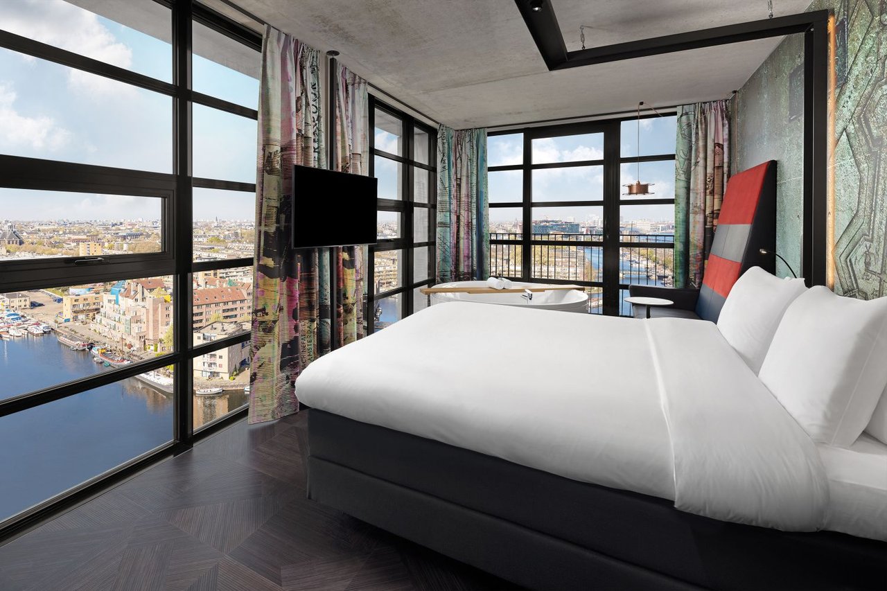 Inntel Hotels Amsterdam Landmark - Wellness Suite - Uitzicht over Amsterdam  (1).jpg