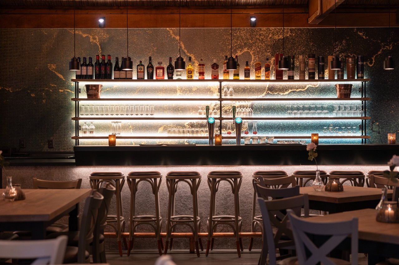 Blokhut de Boomstronk (3) - Aanzicht bar