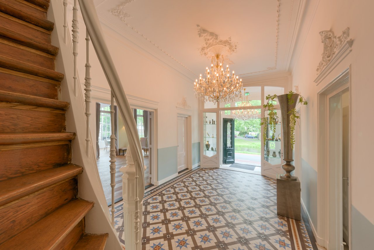 Hal Villa Clementine