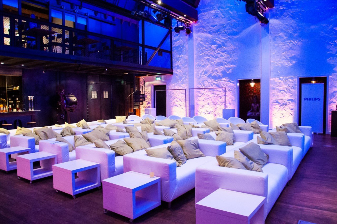 TOBACCO Theater - Beach styling