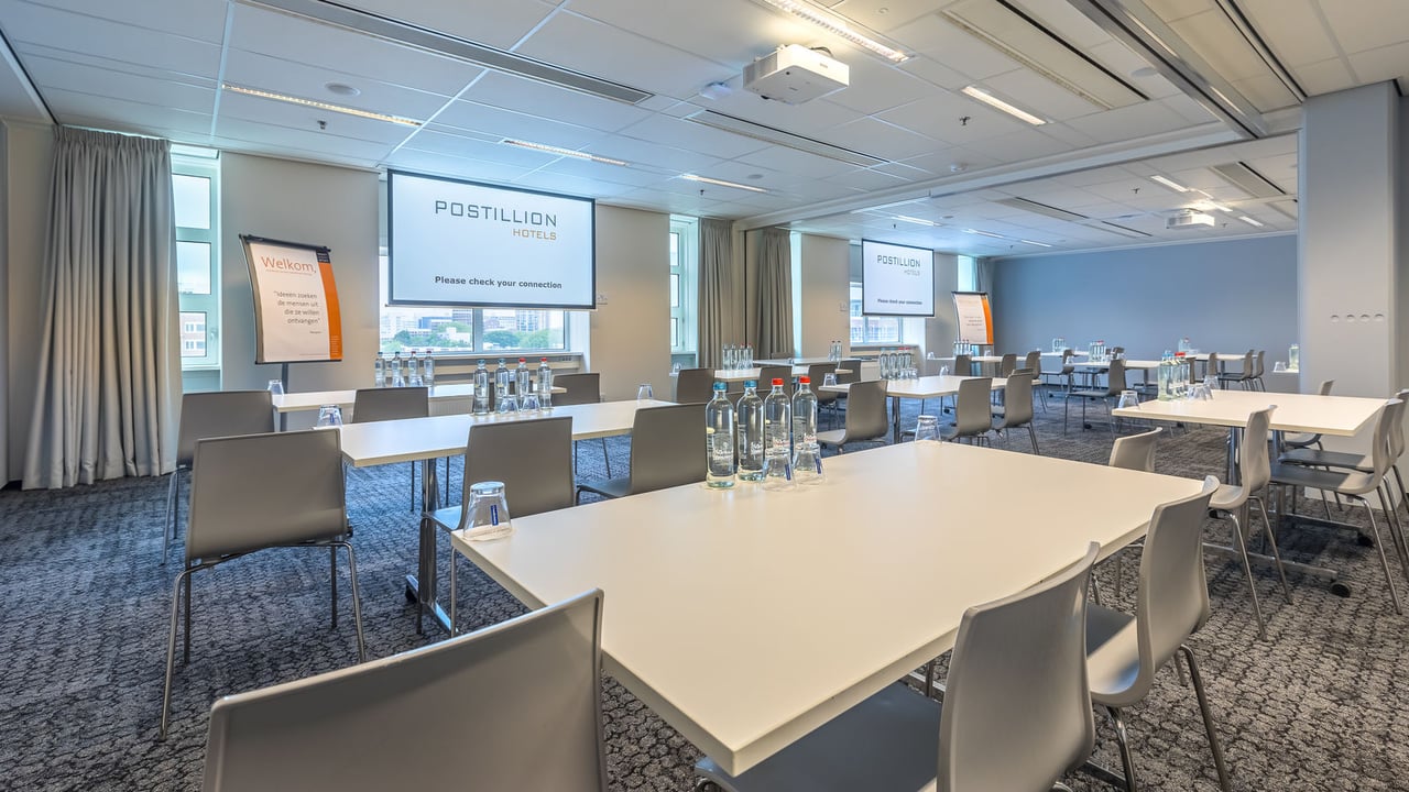 Meeting room 3+4 Postillion Den Haag 5000pix (1)-medium.jpg