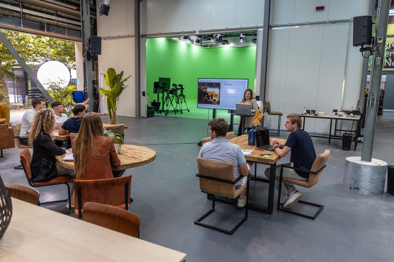 Fotoshoot-Aeres-Tech-Productions-28jul2024-Verklein-18.jpg