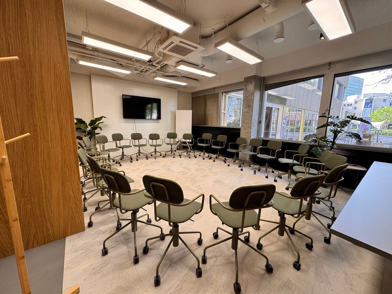 Dotslash Utrecht Boardroom A - kring opstelling