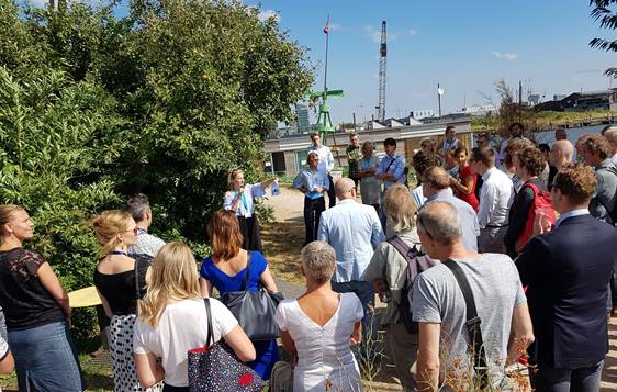 Rondleiding NDSM werf vergaderlocatie GeWoonboot Amsterdam.jpg