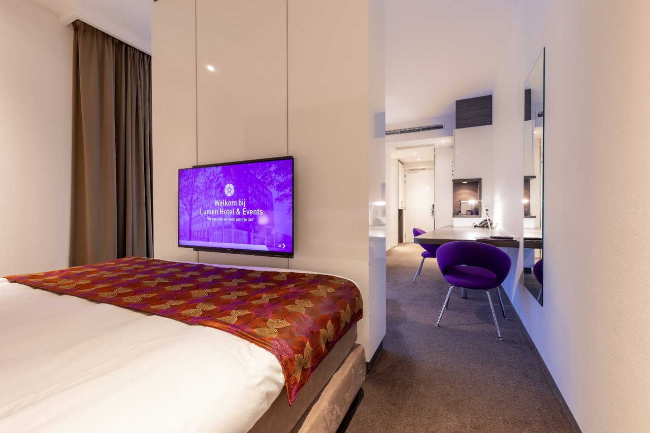 Atrium Suite - Double - 2.jpg