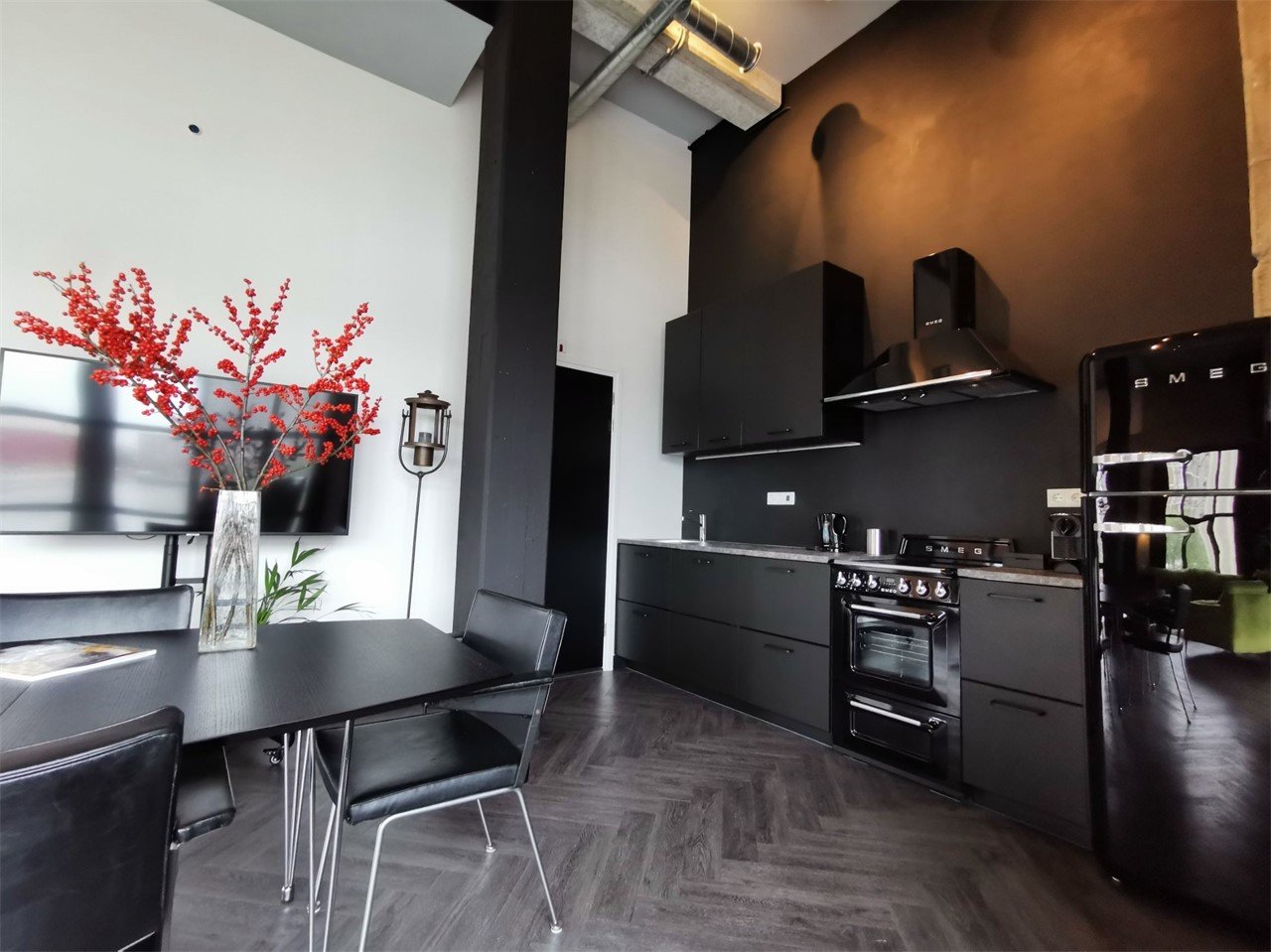 Rijnhaven Suite keuken Bed, Bites & Business hotel Rotterdam