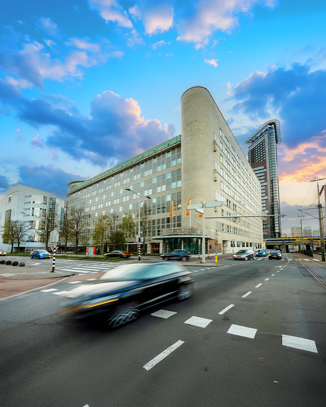 Photo THT Building.jpg