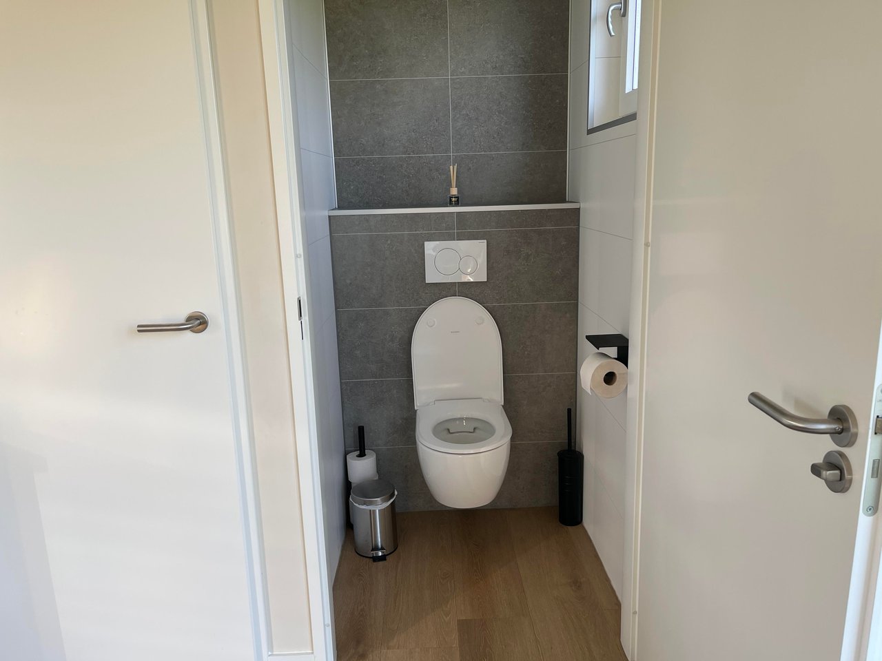 Toilet.jpg