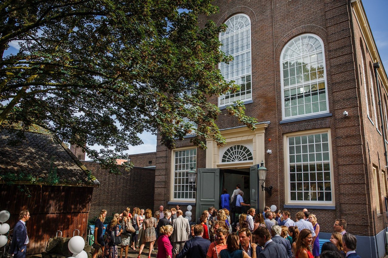 Binnenplaats en voorgevel
