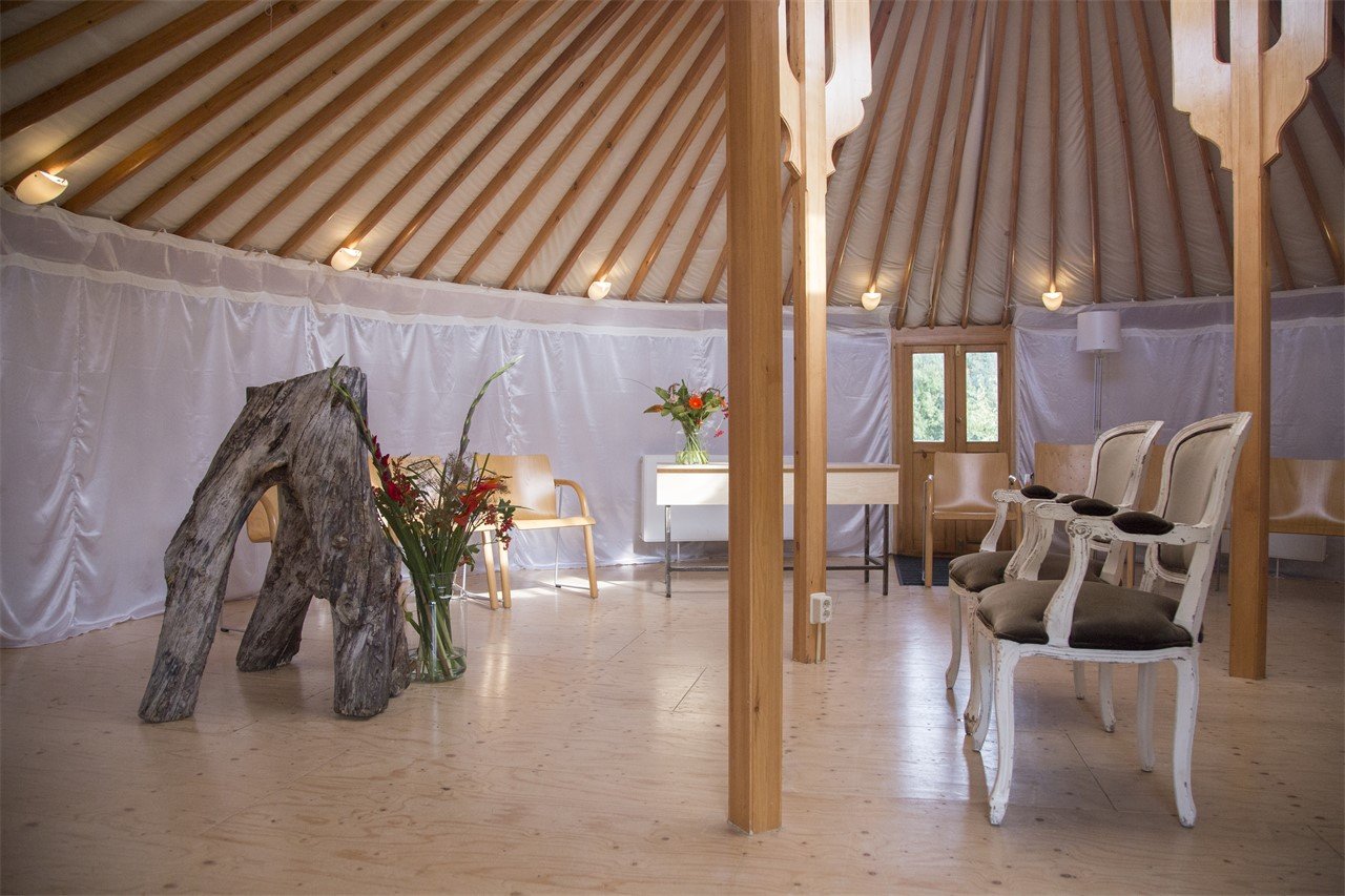 Klein trouwen in de Yurt