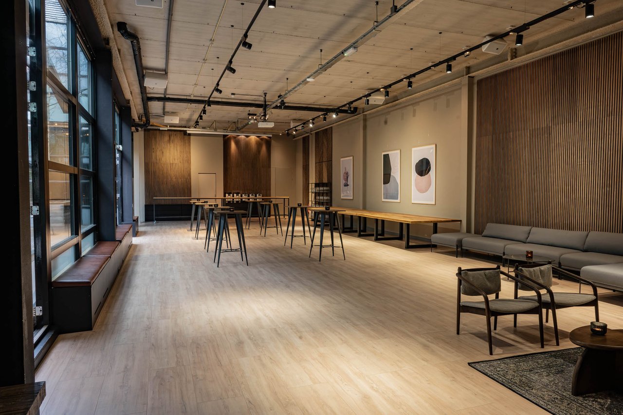 VC - The Lounge 4.jpg