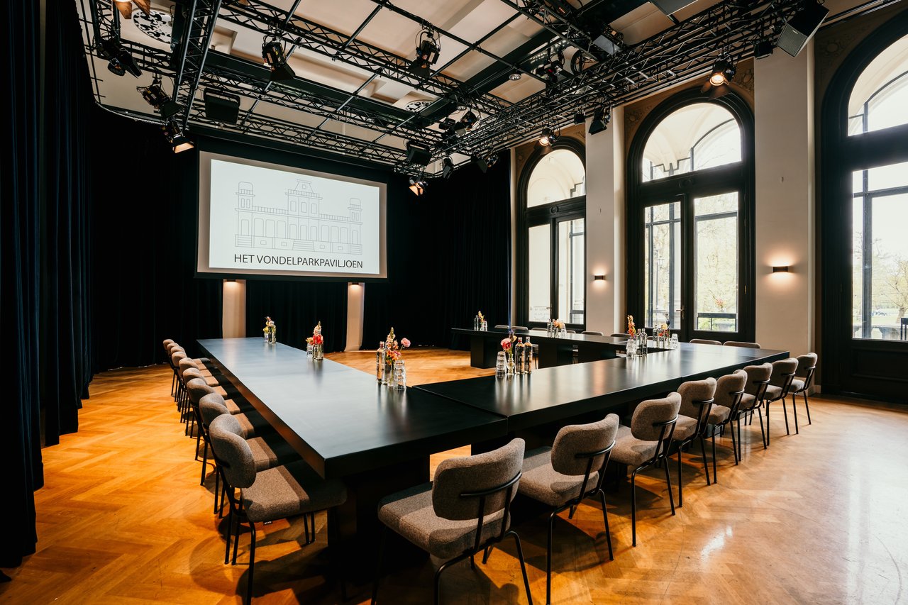 Het Vondelparkpaviljoen - Het Podium - U-opstelling