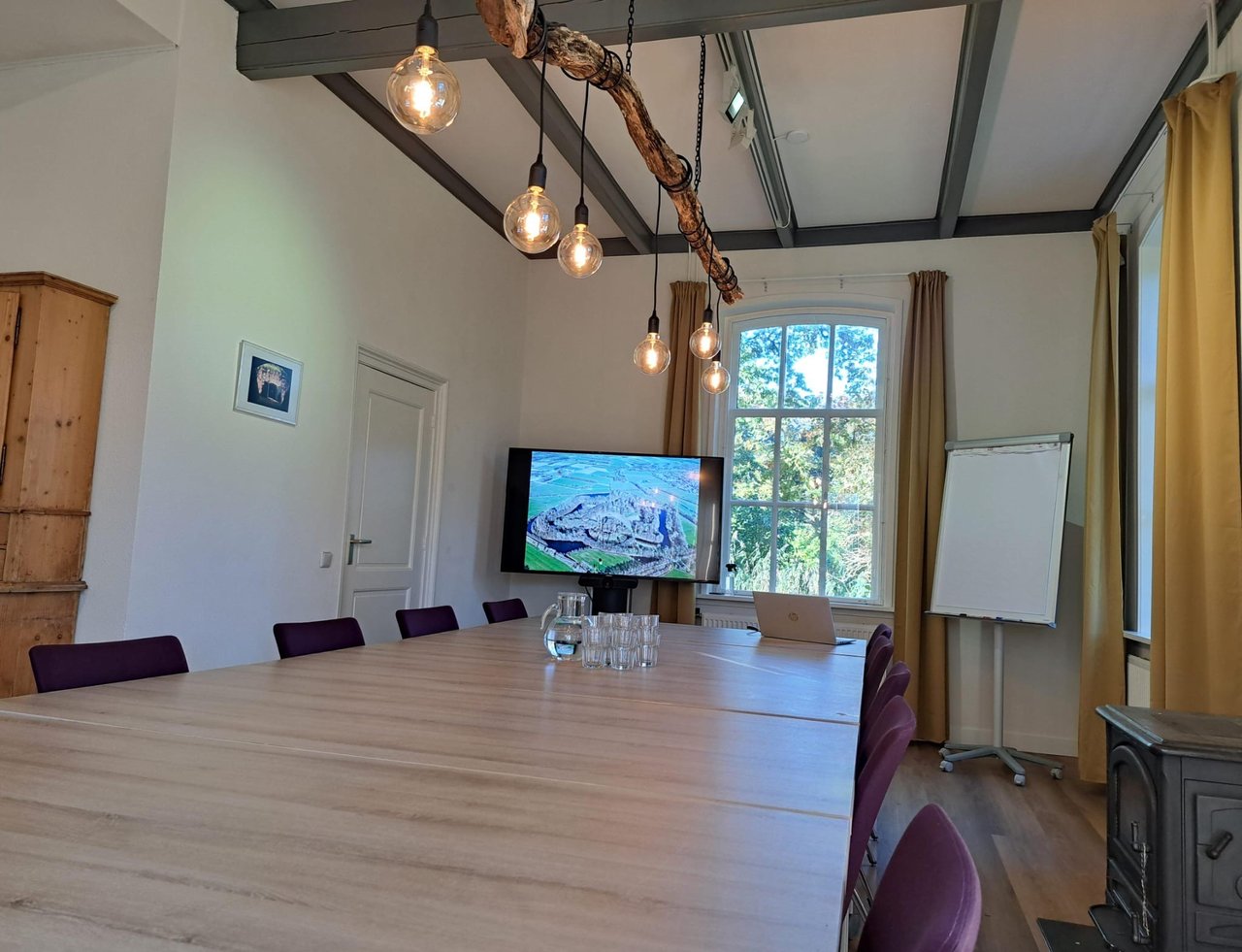 Vergaderopstelling woonkamer fortwachterswoning