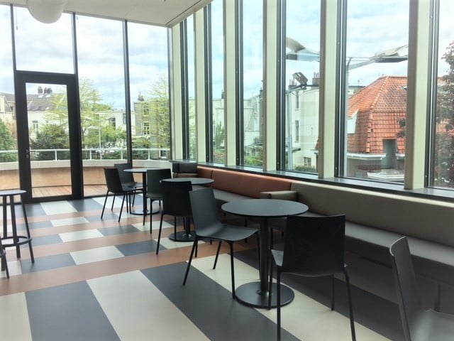Artiestenfoyer links 