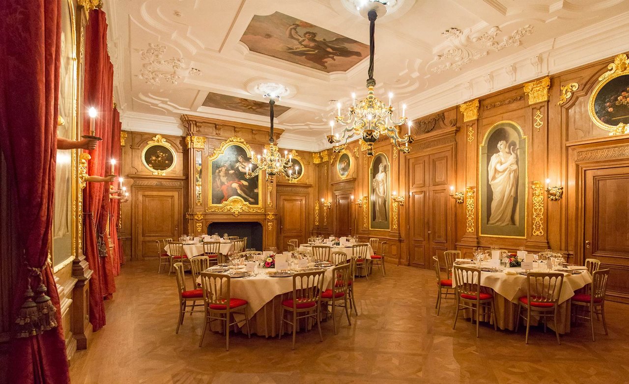 Golden Room - Sit down dinner up to 70 people