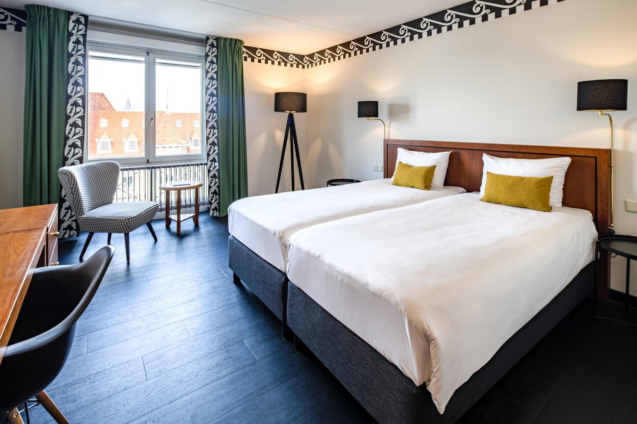 Twin Room - 1.jpg