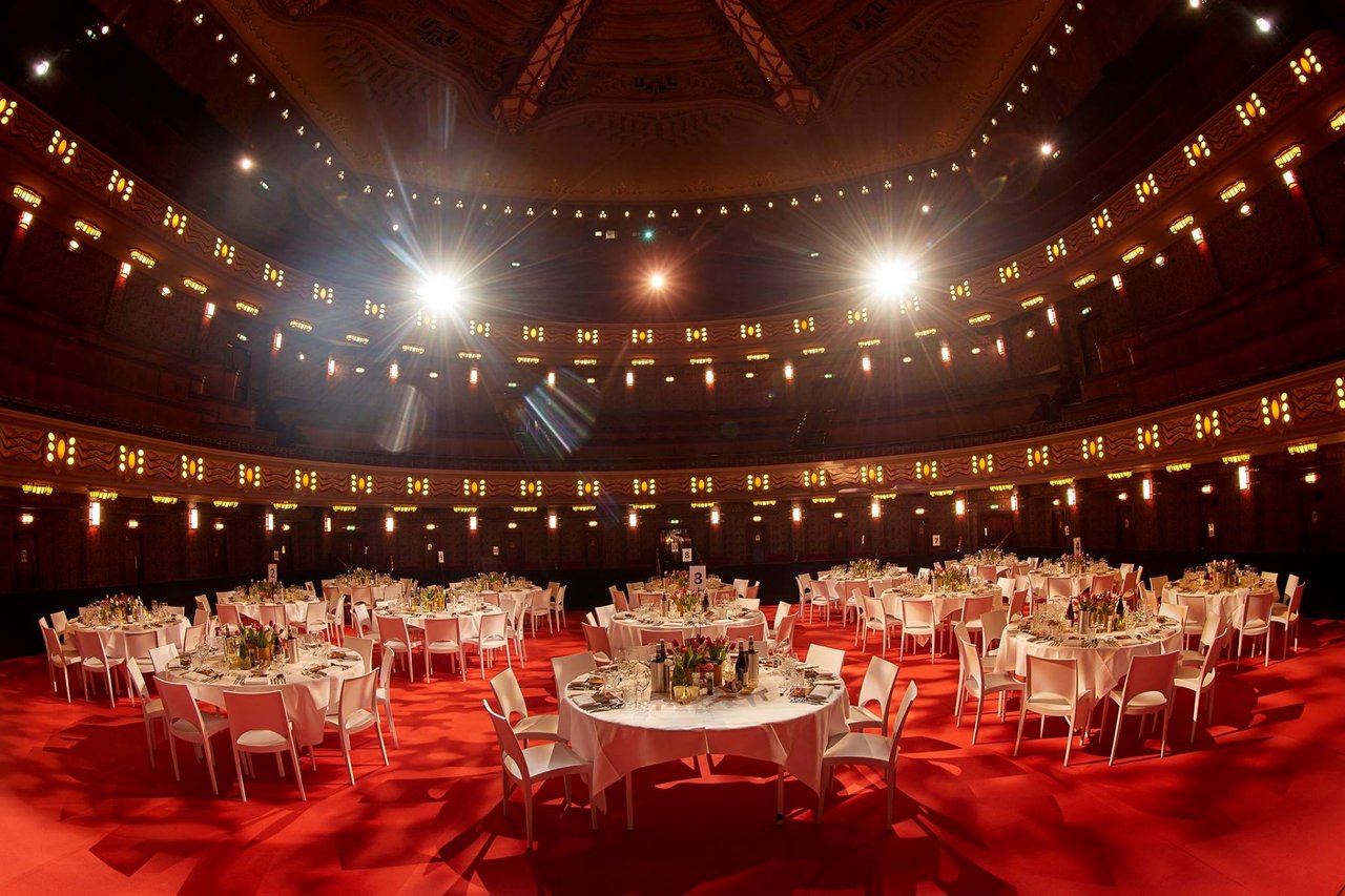 Tuschinski zaal 1 sit down diner