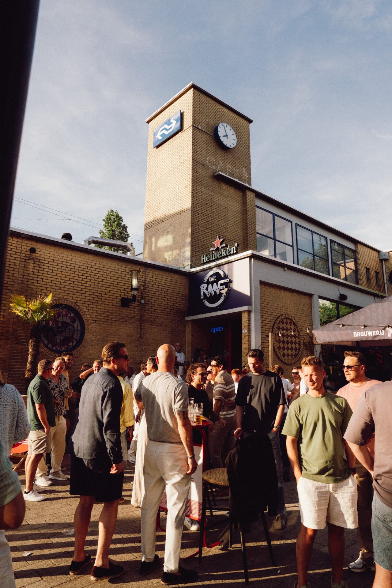 De RAAF Rotterdam – evenementenlocatie met terras bij Rotterdam Noord