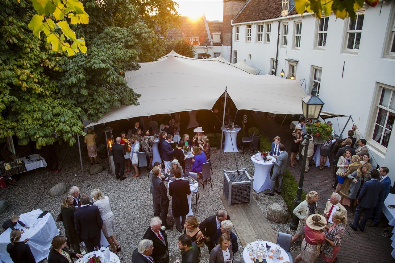 Kasteel-Montfoort-terras-bruiloft-trouwen-top-trouwlocatie-C---A--938.jpg
