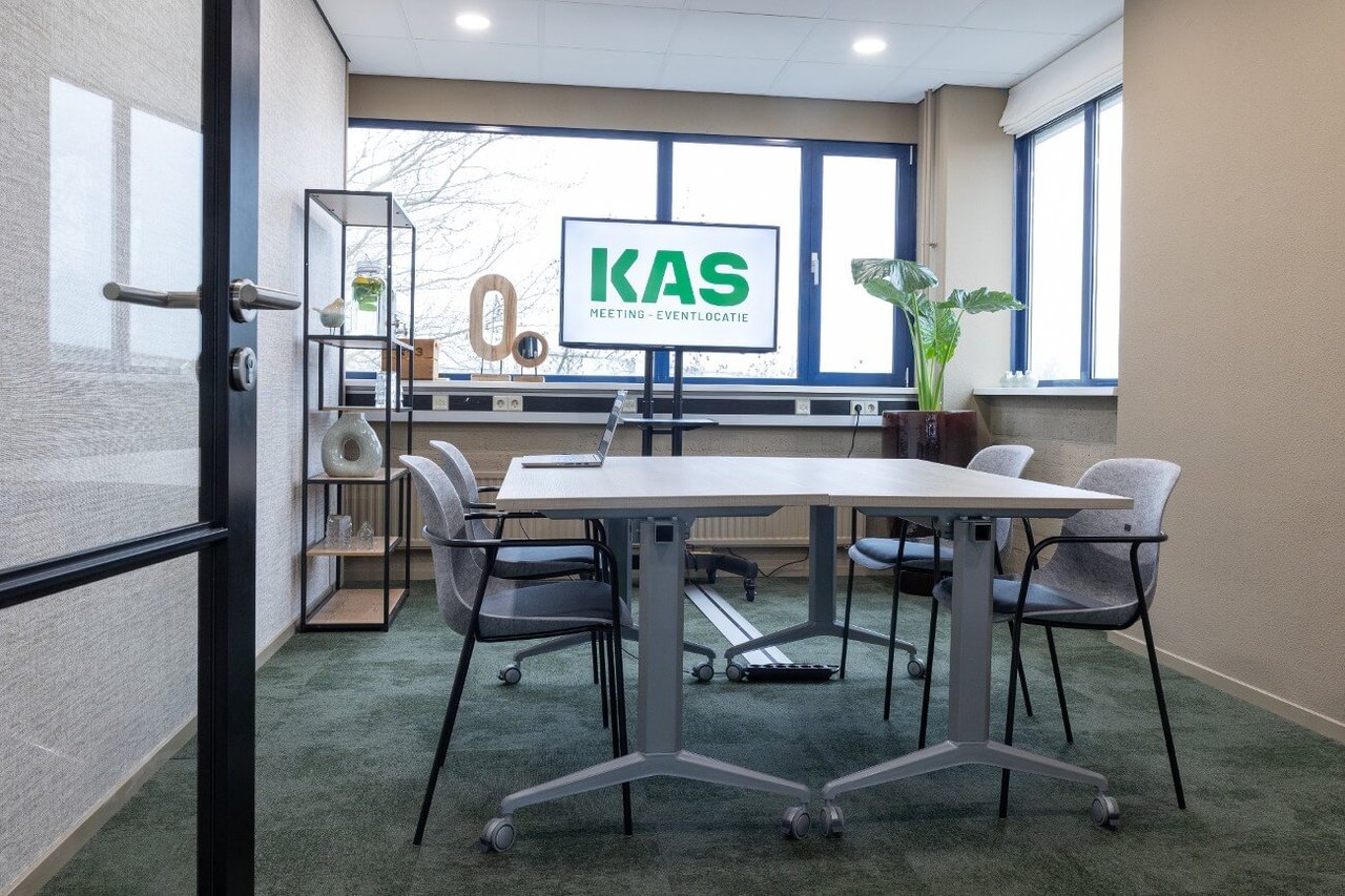 Loft - Break-out ruimte 1 - voor losse besprekingen, trainingen of workshops