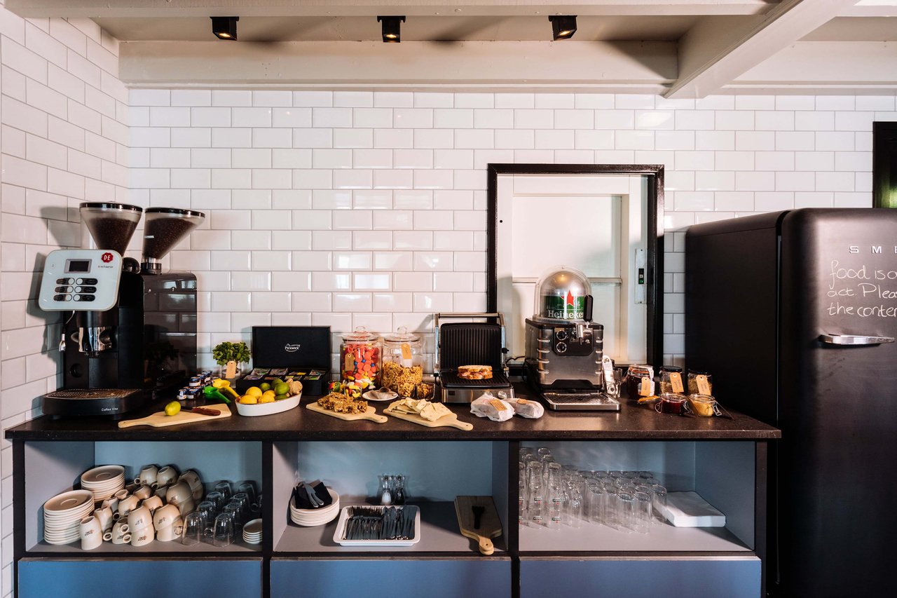 IJzeren Frits - Food & Beverage