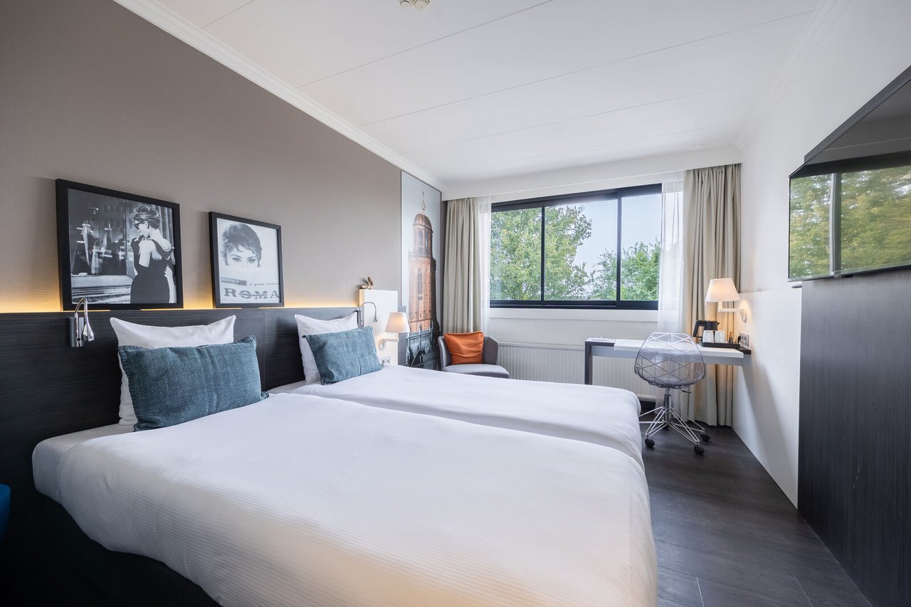 15 Twin Room - highres-17-medium.jpg (1)