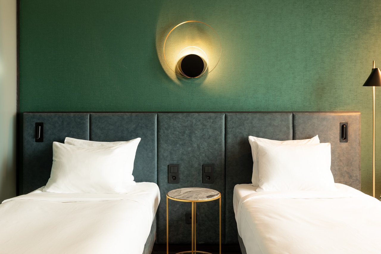 Deluxe Twin Room (1)