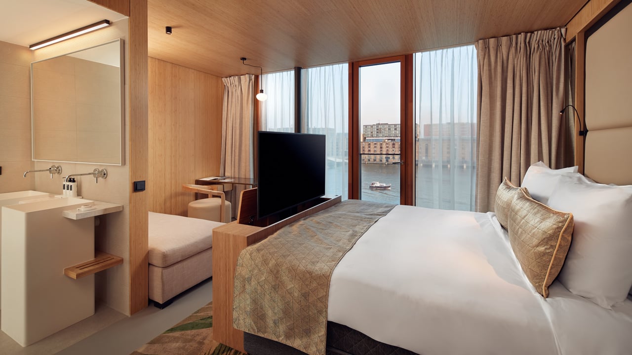 Hotel Jakarta Amsterdam - Junior Suite met douche (2)