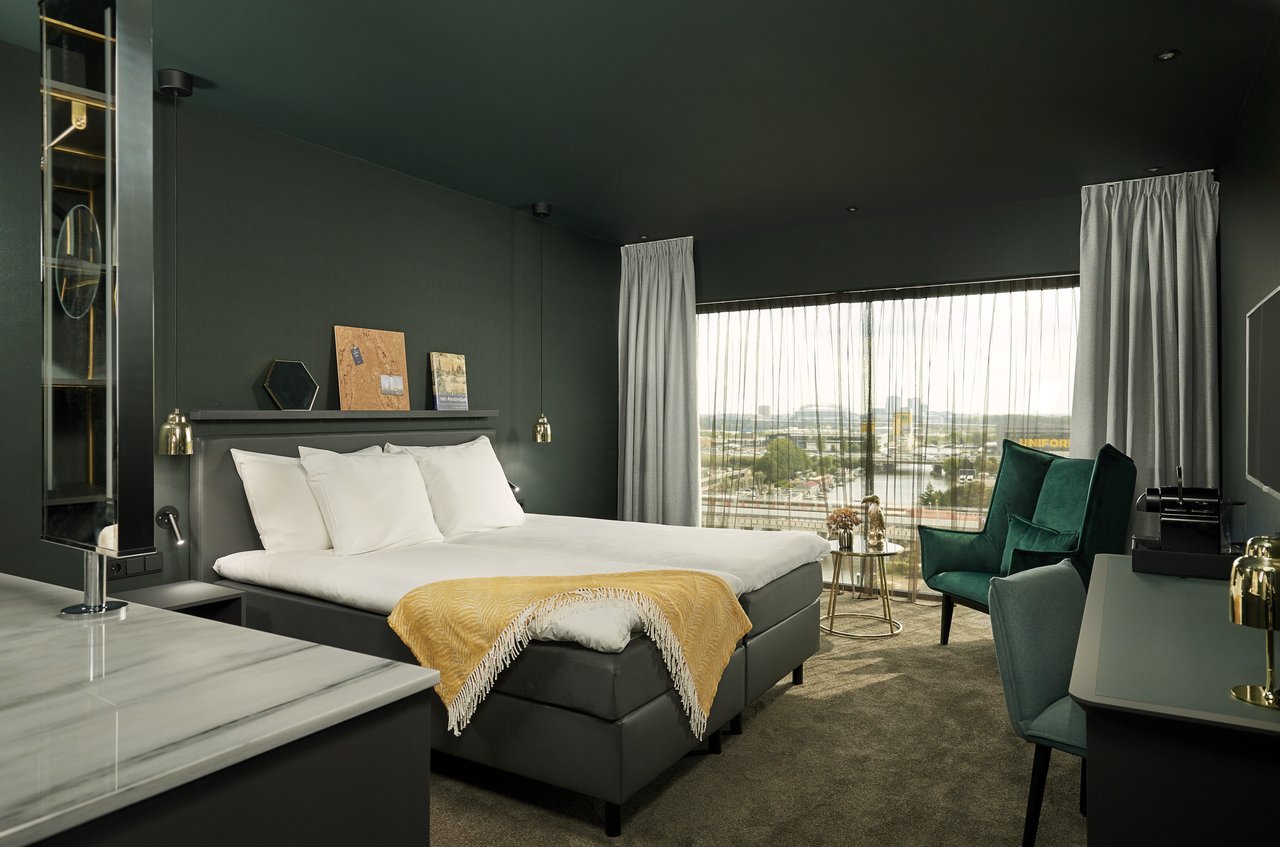 Comfort Kamer met open badkamer en uitzicht – Van der Valk Hotel Amsterdam - Amstel