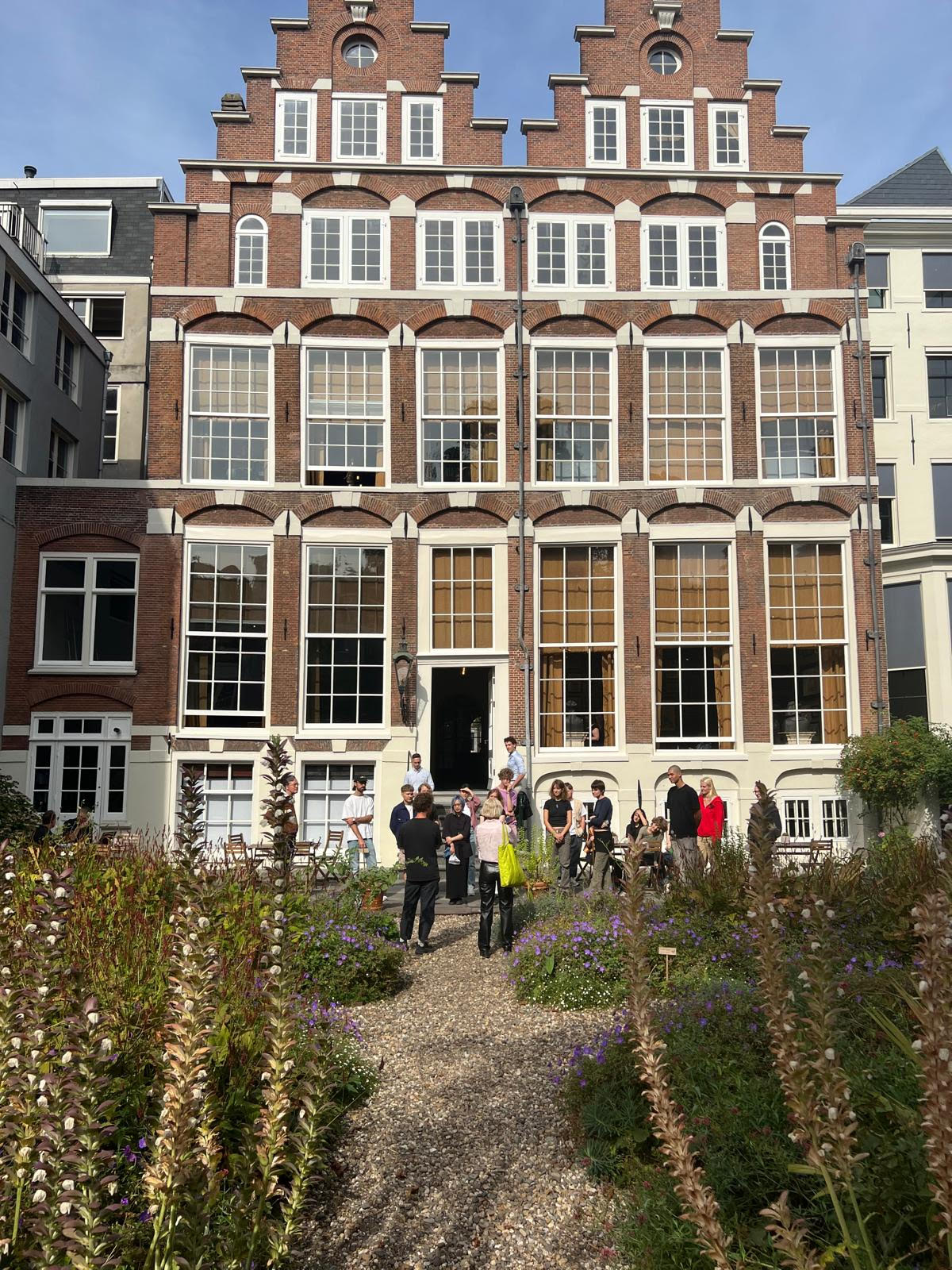 Achterkant huis.jpeg