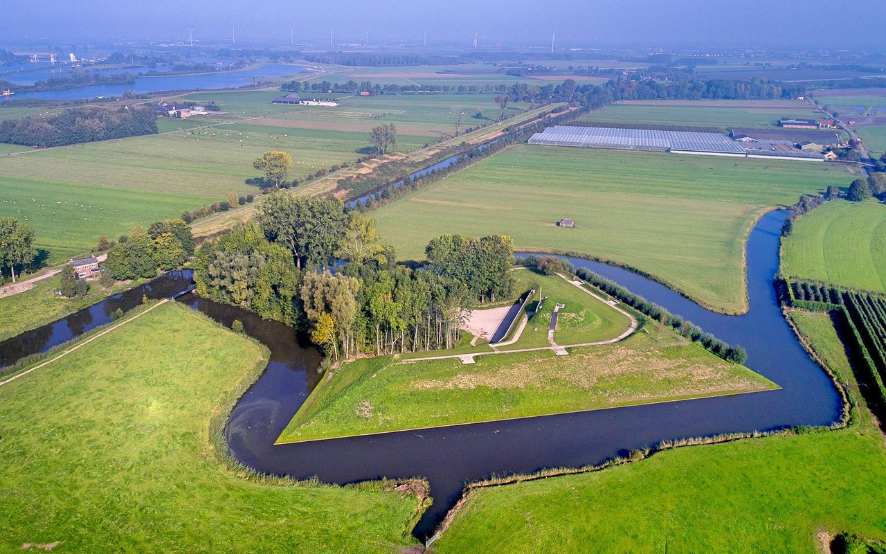 Luchtfoto Lunet aan de Snel 1