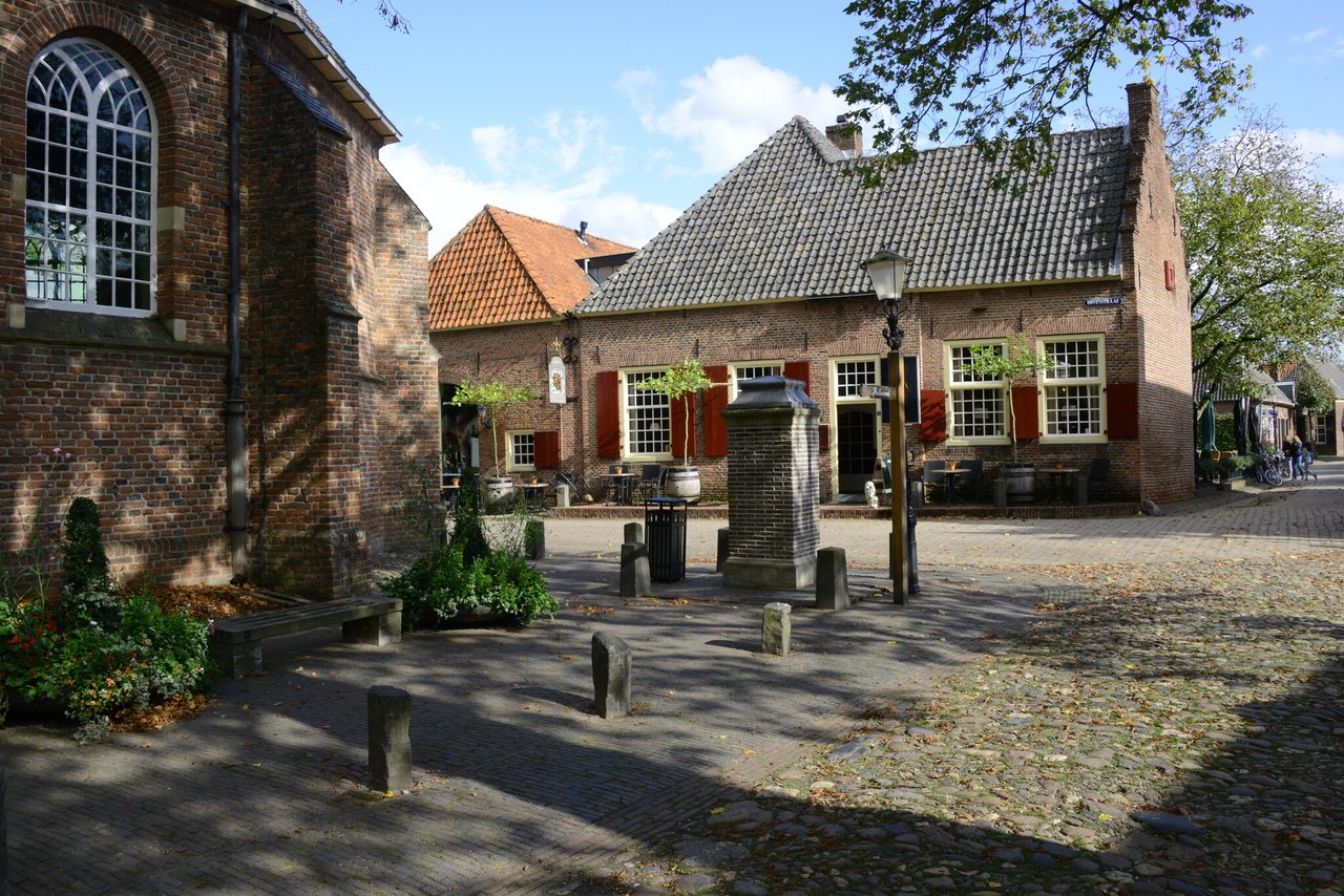 vooraanzicht-Gouden-Leeuw