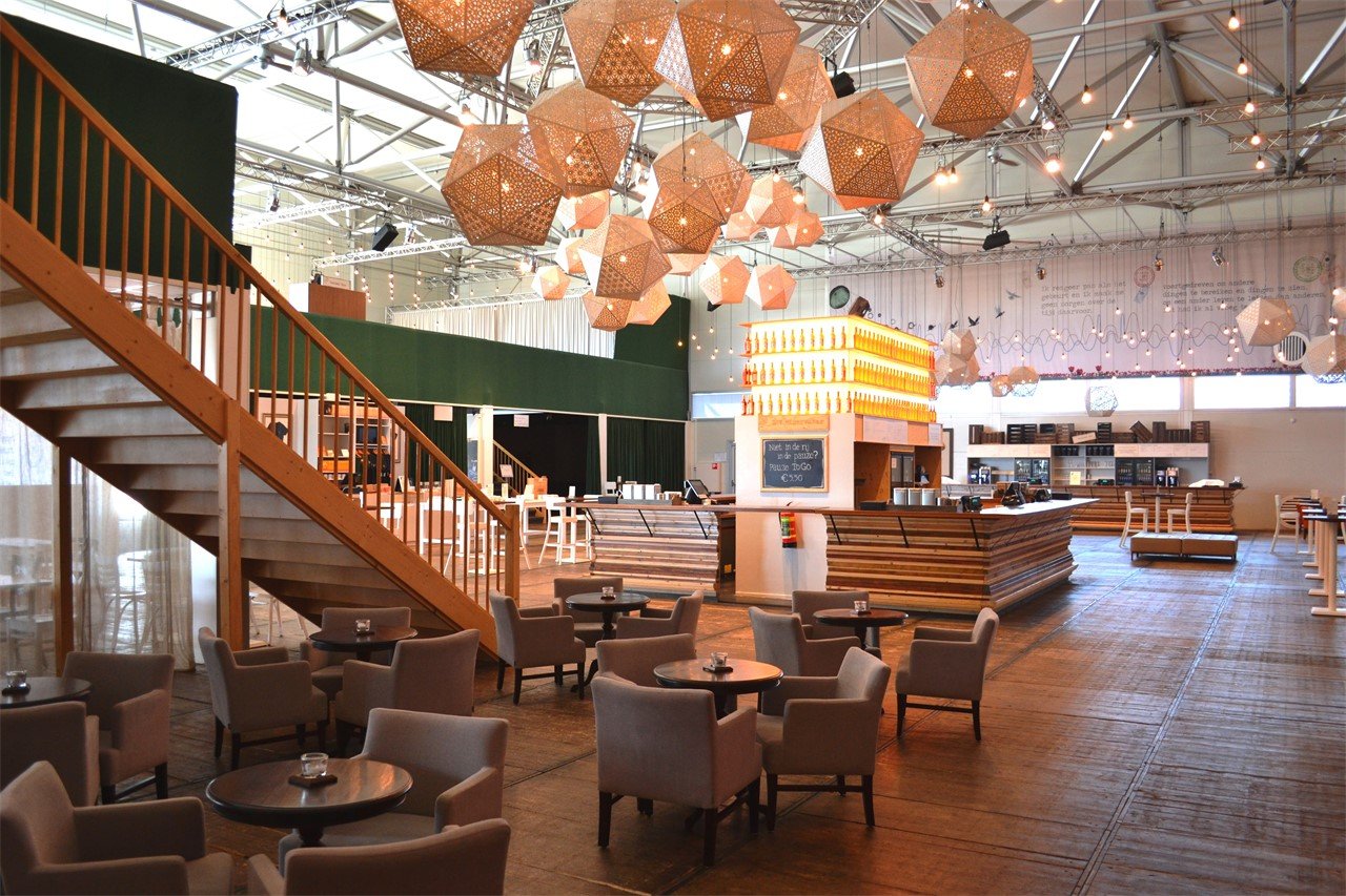 De foyer van de TheaterHangaar