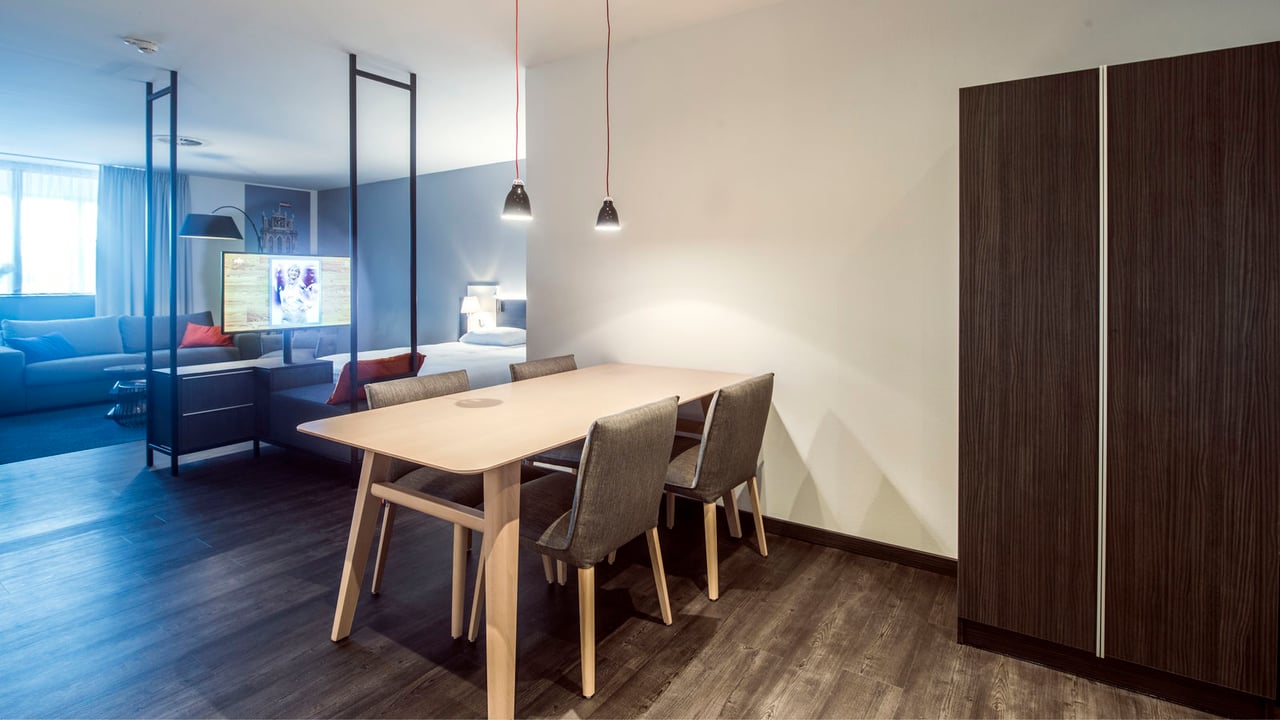 Suite (7)-medium.jpg