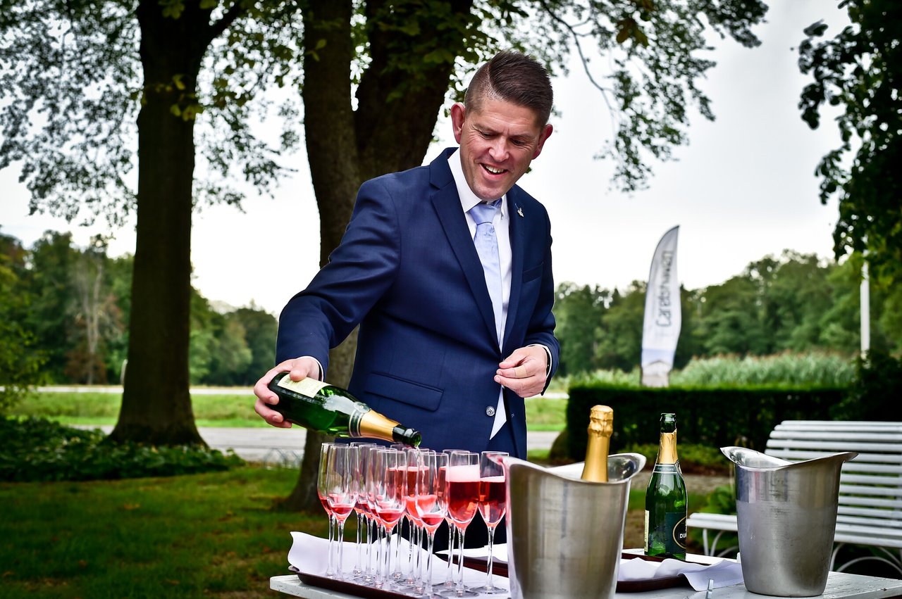Champagne toost