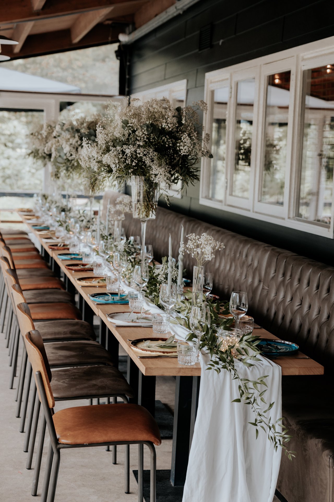 TROUWEN TASMAN - Diner veranda geheel 2.jpg