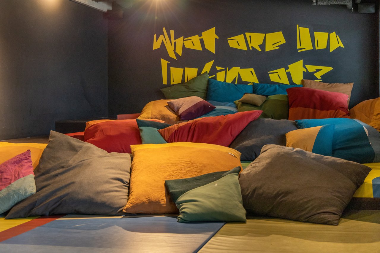 rsz_1p10_cinemaroom_so_cozy.jpg
