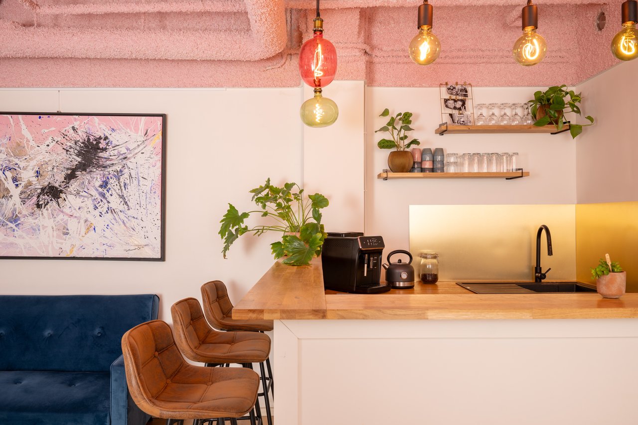 Vergaderlocatie DeepSpace (warm) - 4.jpg