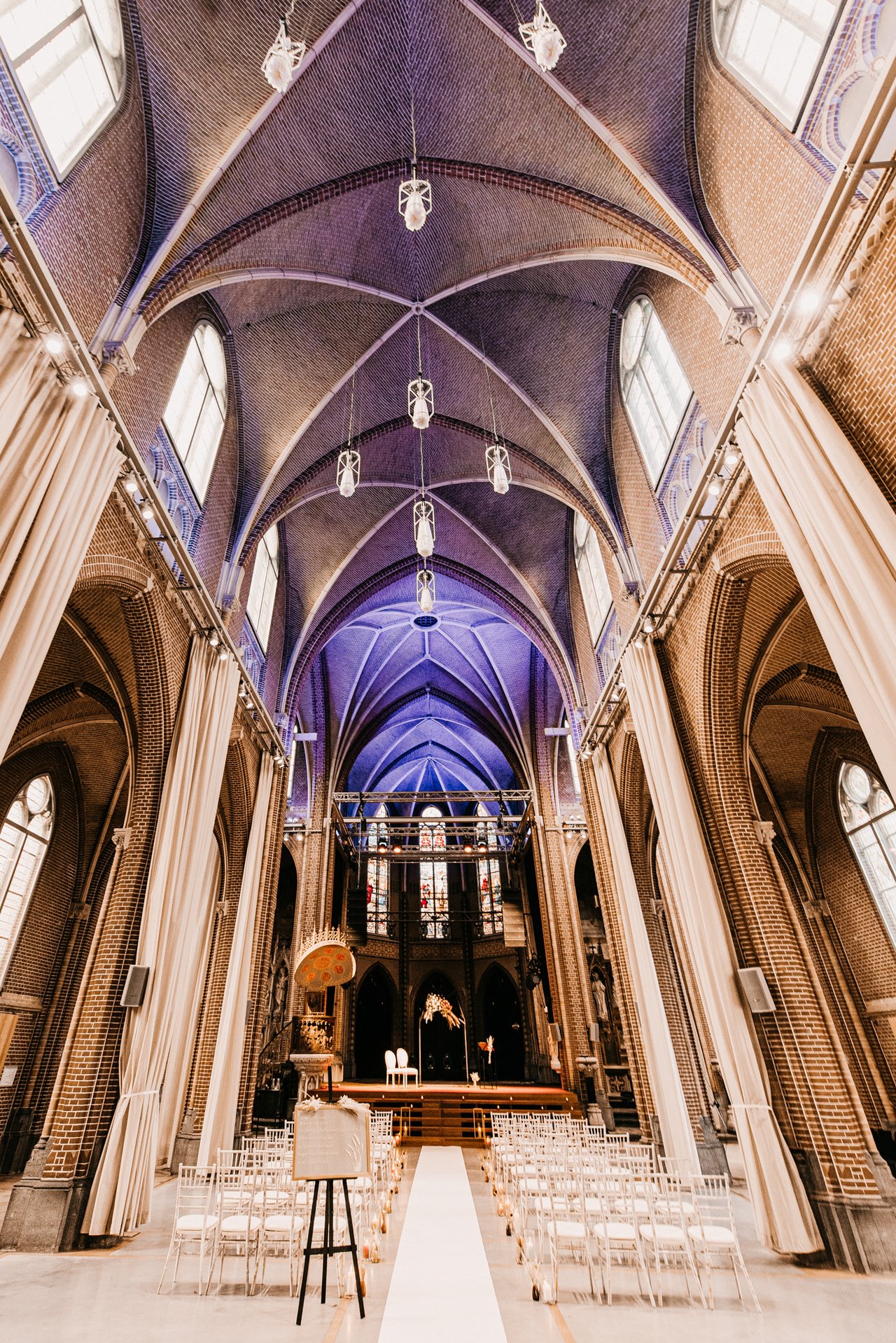Bruiloft ceremonie Paterskerk.jpg