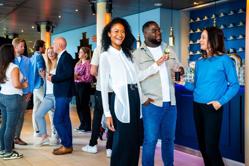 01. Foyer - borrel.jpg