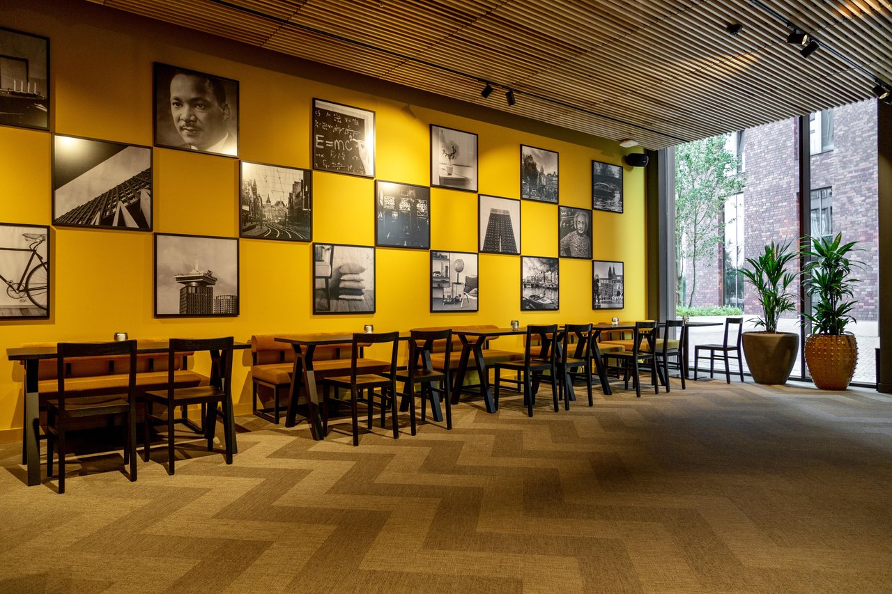 Grand Café LIVING | The Yellowroom