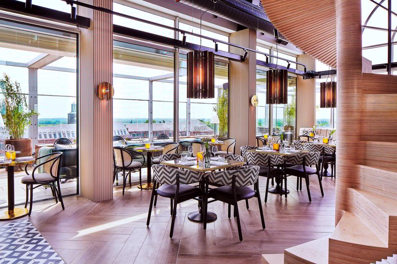 Current Rooftop Restaurant - zijkant