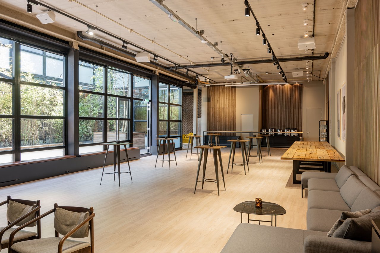 VC - The Lounge 2.jpg