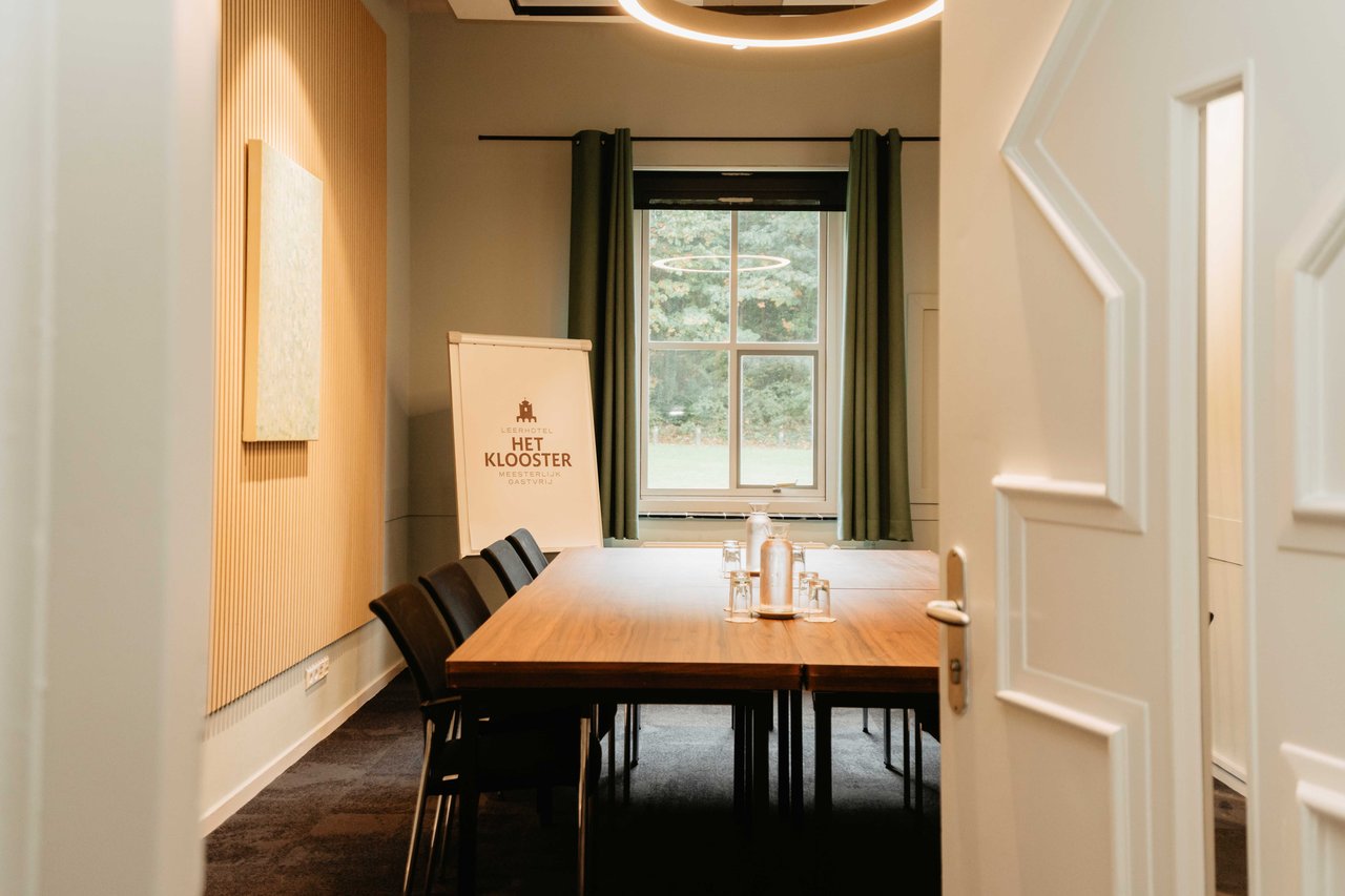 Boardroom (3)