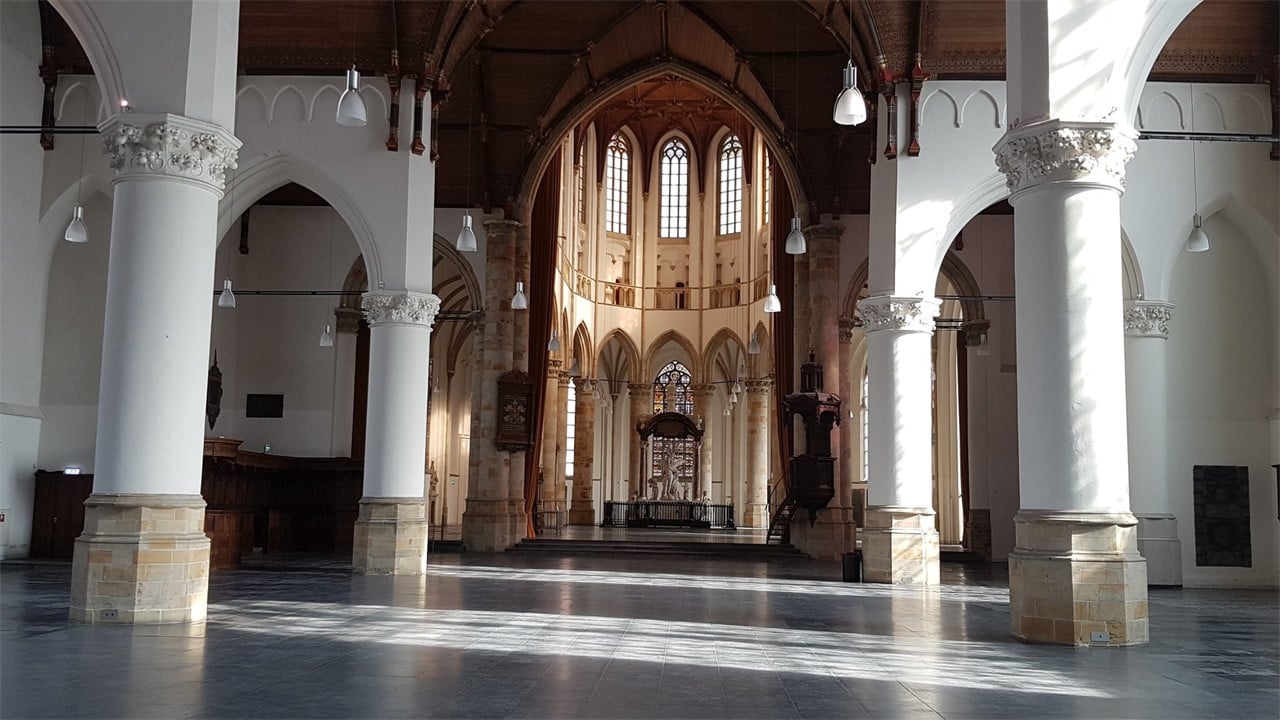 Kerkzaal Leeg