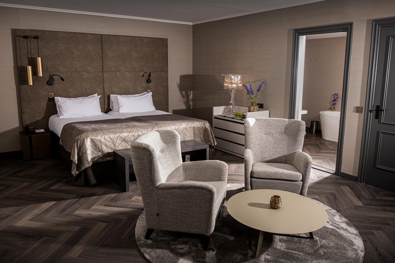 Junior Suite 05.JPG