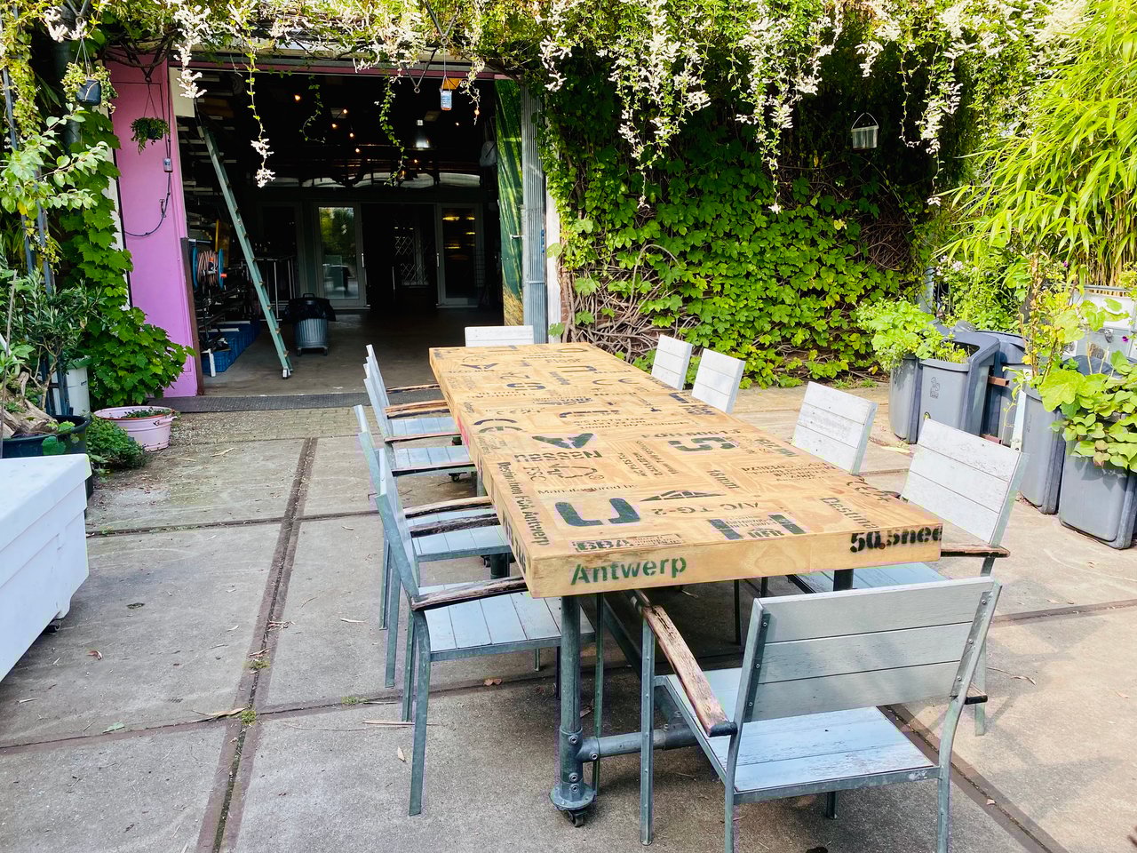 Roze Studio tuin en atelier