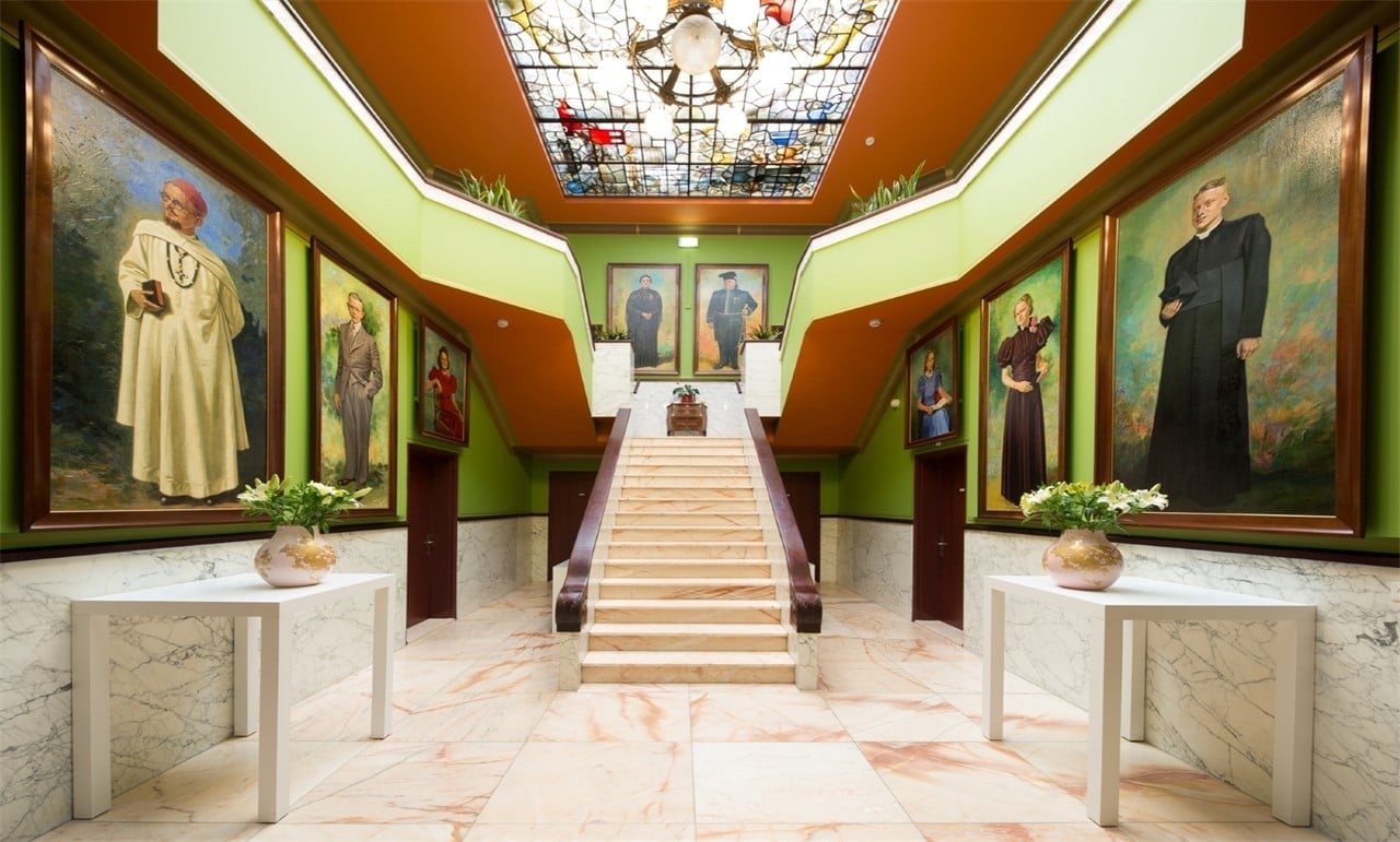 Hal van Villa Jongerius