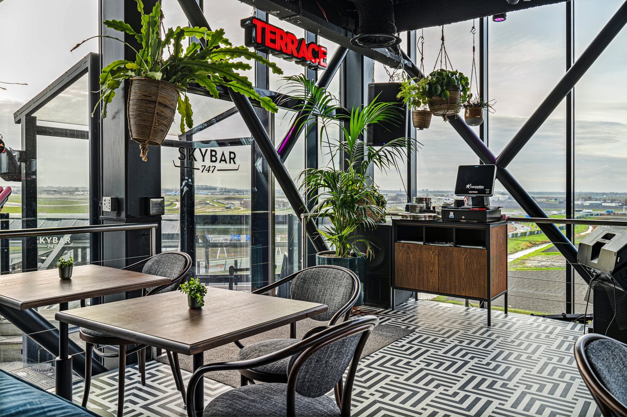SKYBAR - Inside (7 van 9) (1) (1).jpg